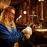wb-studio-tour-harry-potter-cleaning00012.jpg