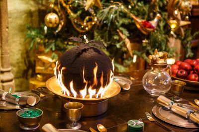 Great-Hall---Flaming-Christmas-Puddings-28529.jpg