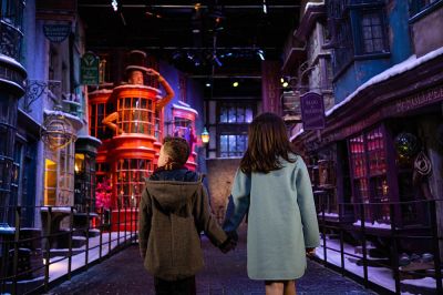 hogwarts-in-the-snow-wb-studio-tour-london-01.JPG