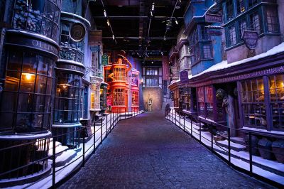 hogwarts-in-the-snow-wb-studio-tour-london-08.JPG