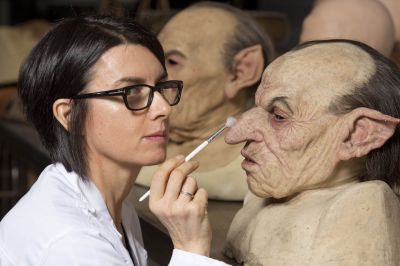 Sarita-Allison-the-Creature-Effects-Artist-at-Warner-Bros-Studio-Tour-London7.jpg