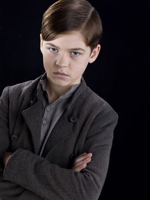 TomRiddle3_scarpotter.jpg