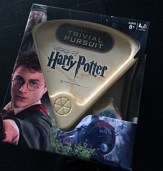 World of Harry Potter Trivial Pursuit - USAopoly